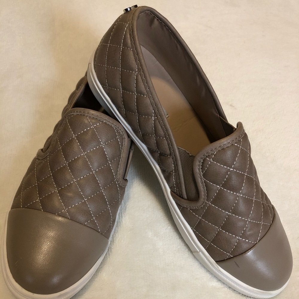 Steve Madden Ecentrq slip on sneaker grey